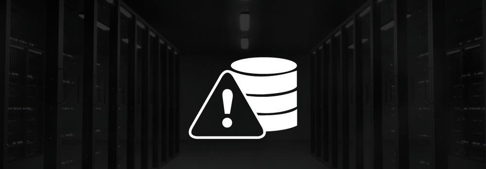 Serverraum mit Icon einer fehlerhaften Systemcopy im Vordergrund 