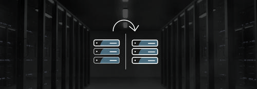 Serverraum mit Icon im Hintergrund welches den Vorgang einer Systemkopie zeigt 